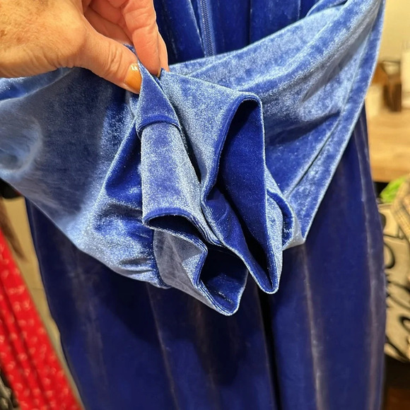 The Vermont Country Store Blue Velour Robe Long Length Crushed Velvet, Small - Picture 6 of 14
